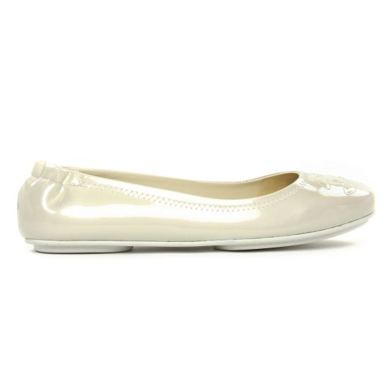 ballerines Maria Jaén beige portée