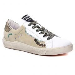 tennis beige: même style de chaussures en ligne pour femmes que les Superga