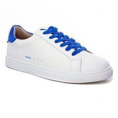 tennis blanc bleu: même style de chaussures en ligne pour femmes que les Remonte
