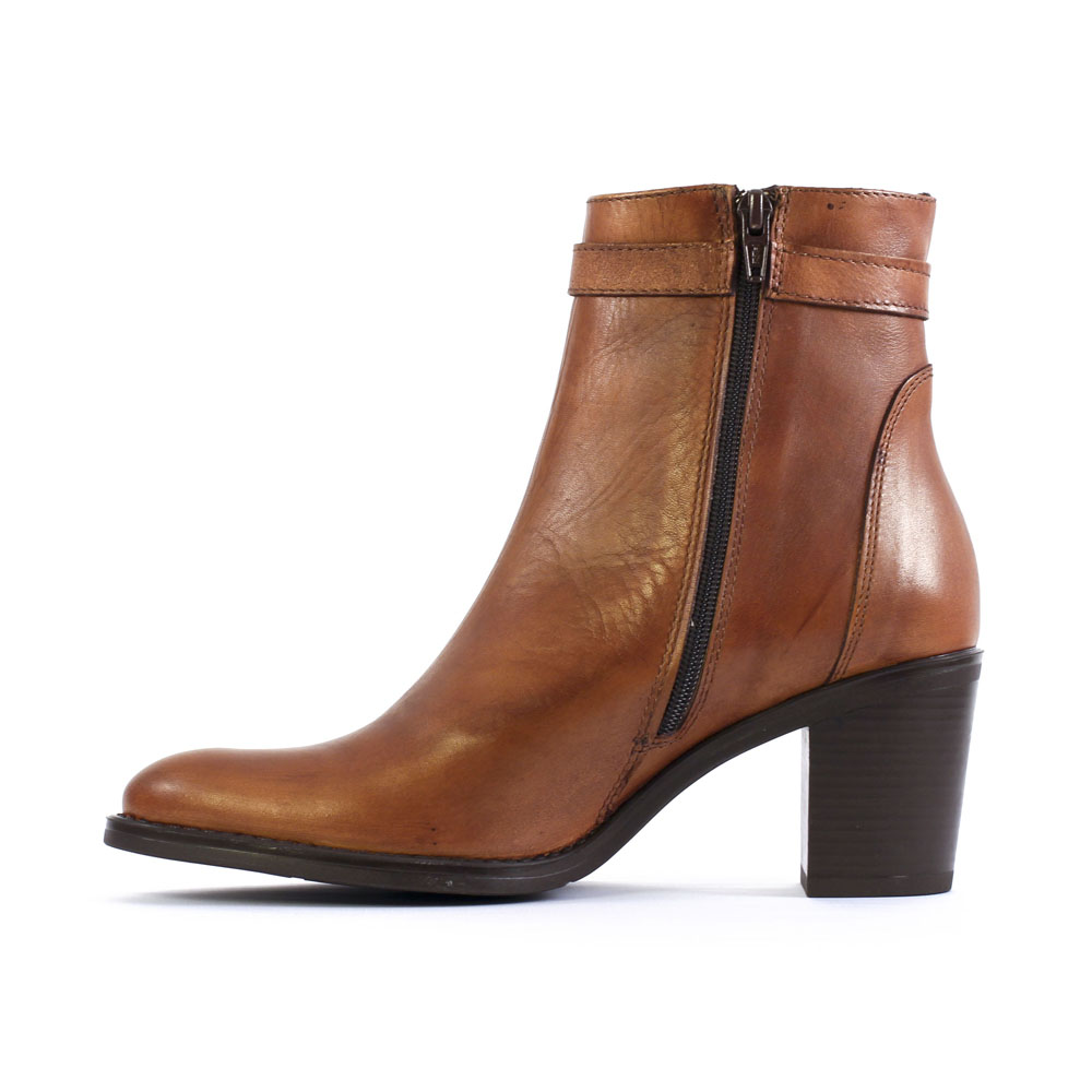 Boots talon marron femme best sale