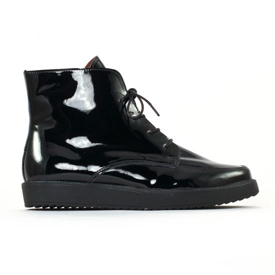 bottine lacet vernis noir