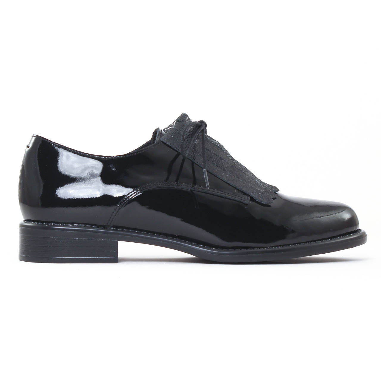 chaussure derby vernis femme