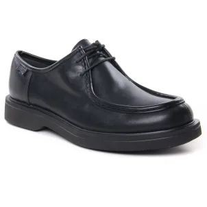 chaussures-basses-a-lacets noir même style de chaussures en ligne pour hommes que les  Tamaris