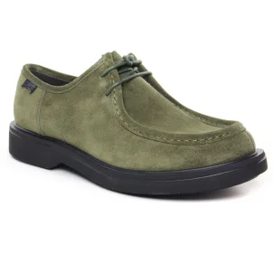 chaussures-basses-a-lacets vert kaki même style de chaussures en ligne pour hommes que les  Tamaris